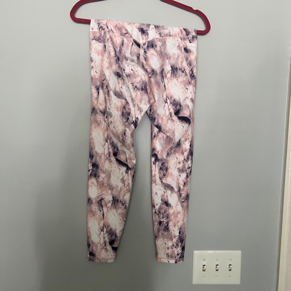 Old Navy Powersoft Leggings - Picture 2 of 3